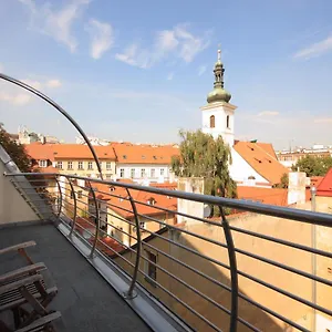 La Familia 2* Praga