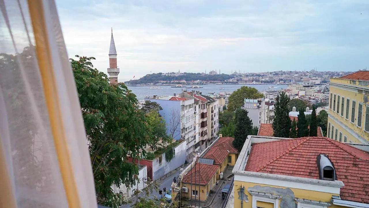 Fragments Hotel Istanbul